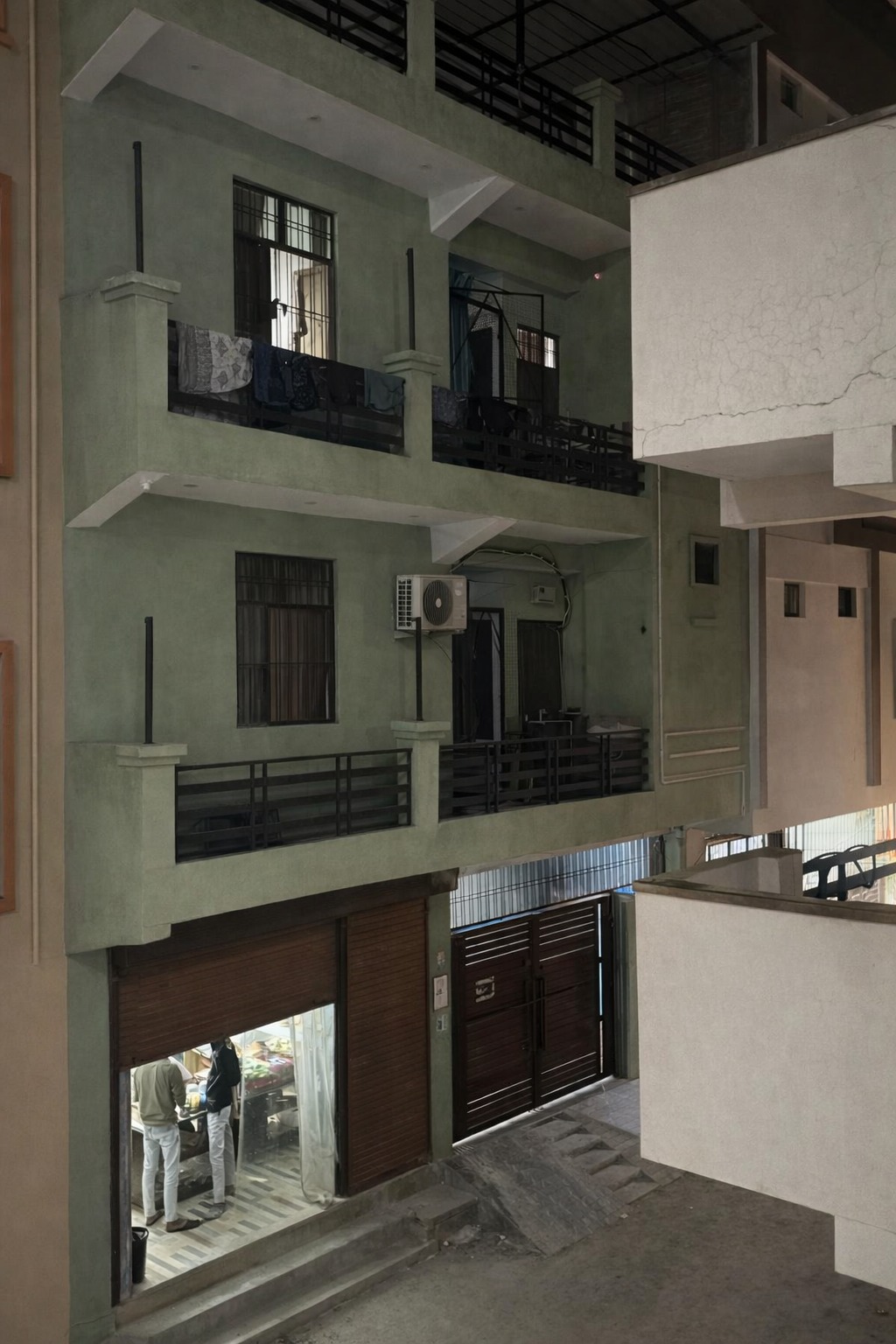 Zee Girls Hostel 